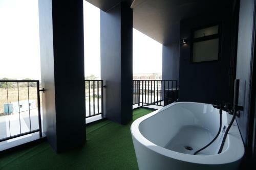 Blu Monkey Hub And Hotel Chanthaburi