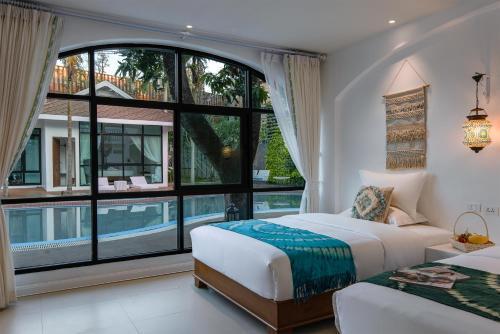 ???????h�flora Hotel