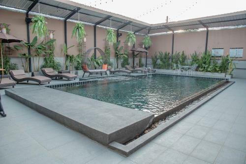Peppery Hills Hotel