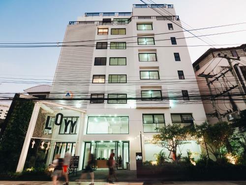 Loyy Hotel