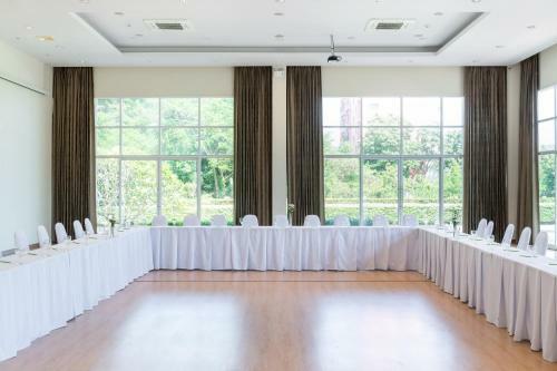 Sala At Hua Hin Serviced Apartment & Hotel
