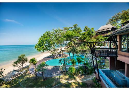 Hotel Nirvana Beach Resort & Spa