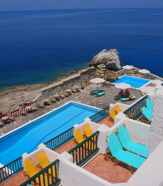 Cavos Bay Hotel & Studios