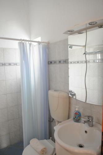 Pegasus Studios & Apartments