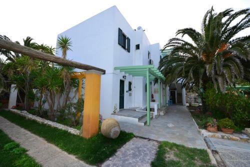 Pegasus Studios & Apartments