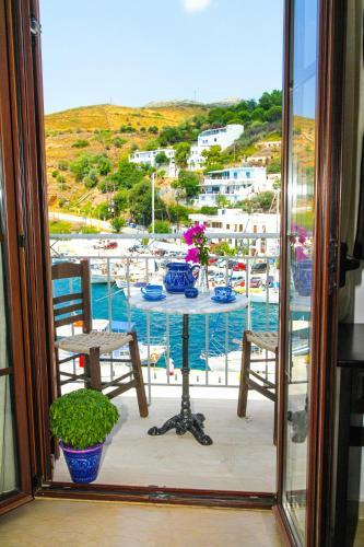 Hostal Lykomides
