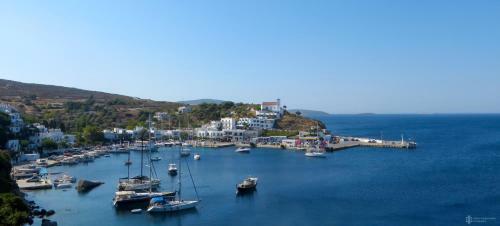 Hostal Lykomides