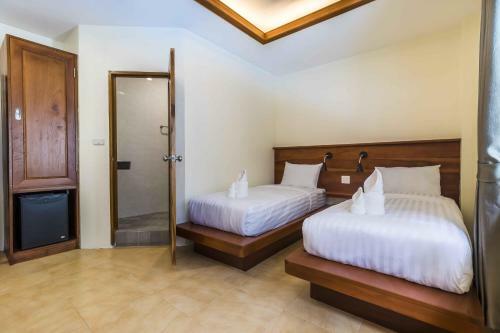 Wyh Hotels