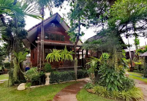 Hotel Lunghe Homestay (?????????????)