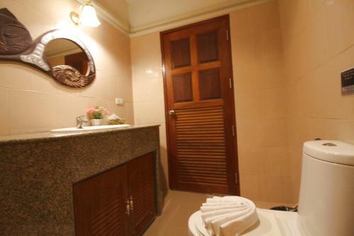 Baan Veerakit Hotel