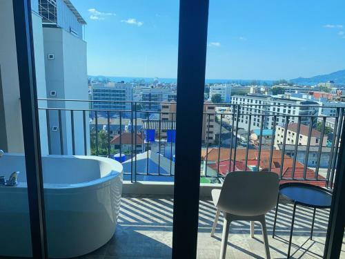 Hotel Sky Wave Patong