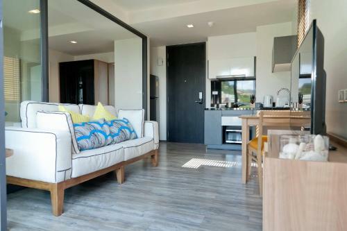 Beach House 1 Br, 2pools, Walk To Patong Beach