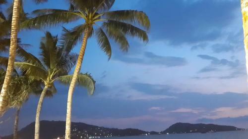 Beach House 1 Br, 2pools, Walk To Patong Beach