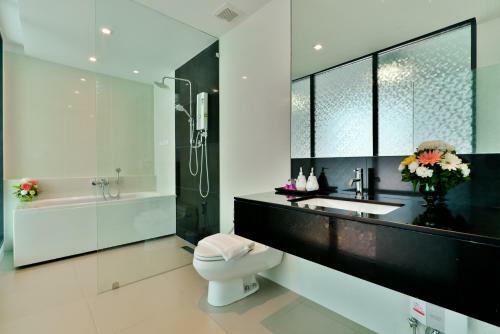 Civic Horizon Hotel & Residence