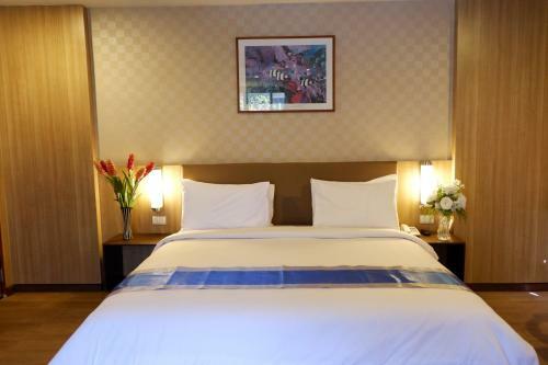 Hotel Dynasty Inn