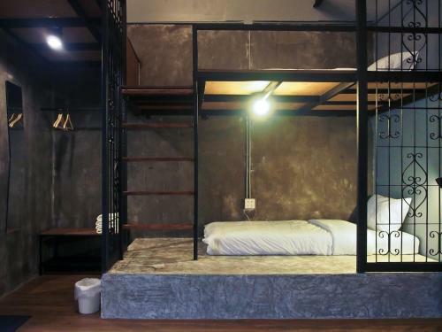 Silom Space Hostel