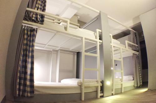 Fun Cafe & Hostel Bangkok