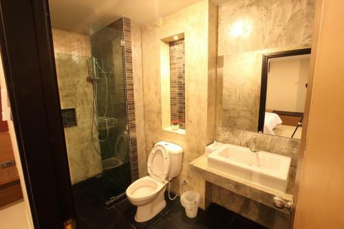 The Plubpla Serviced Apartment
