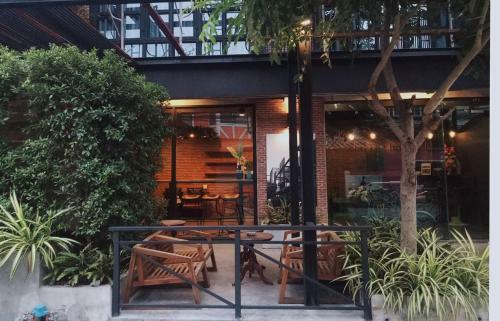 Yotaka Hostel Bangkok