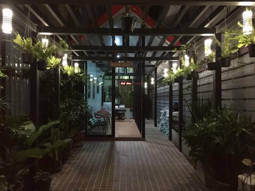 Hotel Red Door