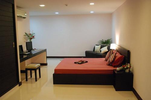 Hostal Mok Mek 72
