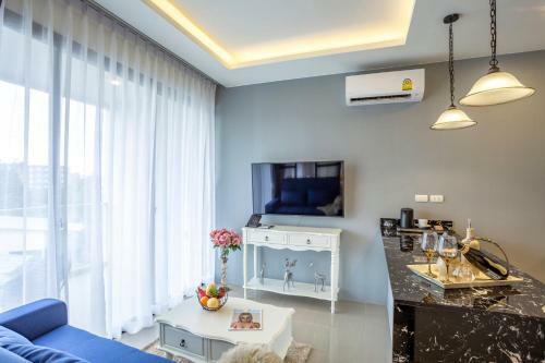 Hotel Surin Beach Residence