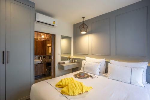 Hotel Surin Beach Residence