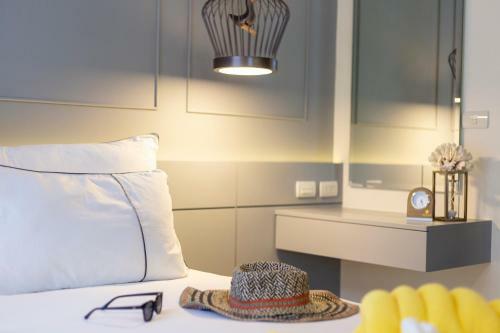 Hotel Surin Beach Residence