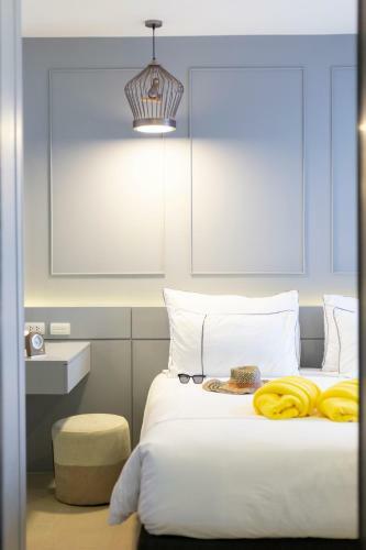 Hotel Surin Beach Residence