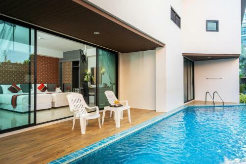 Hotel The Thames Pool Access Resort & Villa