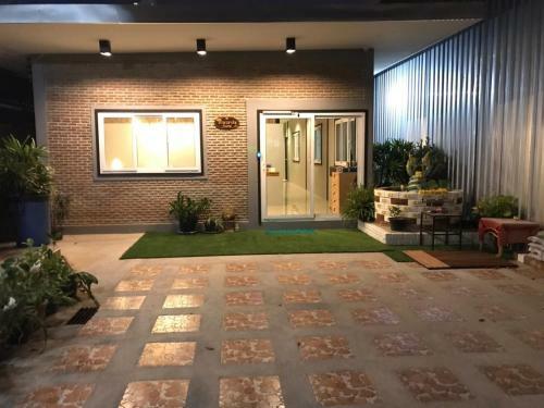 Baan Wararin Hostel