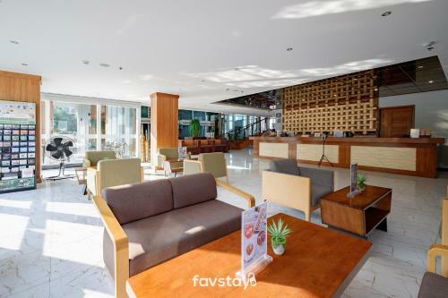 Balihai Bay Pattaya Hotel & Residence