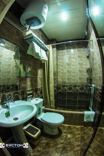 Hotel Buston