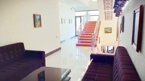 Hotel Buston