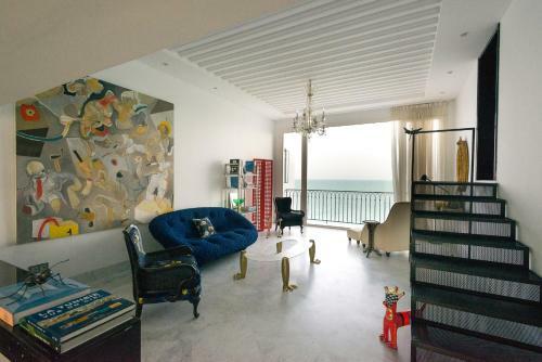 Hostal Maison Dedine