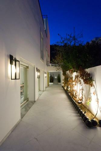 Hostal Maison Dedine