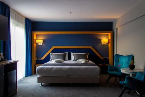 Roof 264 Hotel & Suites