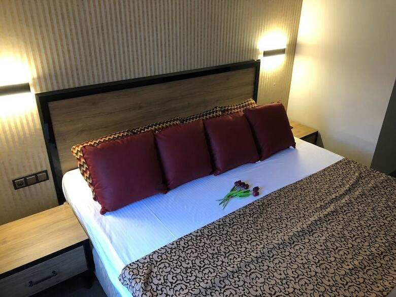 S�vari Hotel