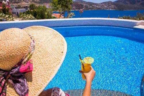 Kalkan Saray Suites Hotel
