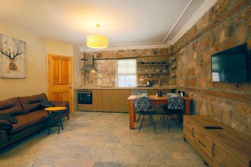 Castle Inn Boutique Hotel