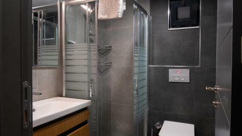 Opera Suites Apart Hotel