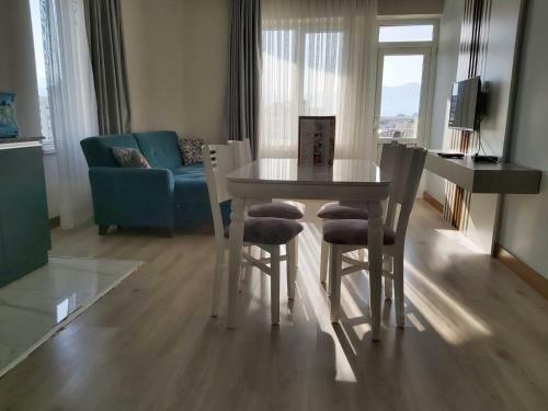 Theluna Suite Hotel