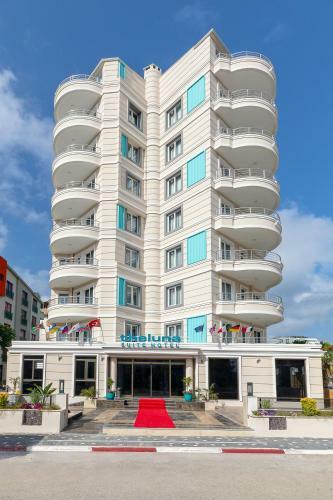 Theluna Suite Hotel