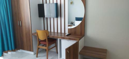 Theluna Suite Hotel