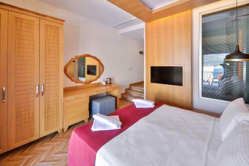 Atalante Hotel