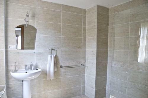 Luxury Spacious, Very Private Villa With Own Pool And Sea Views