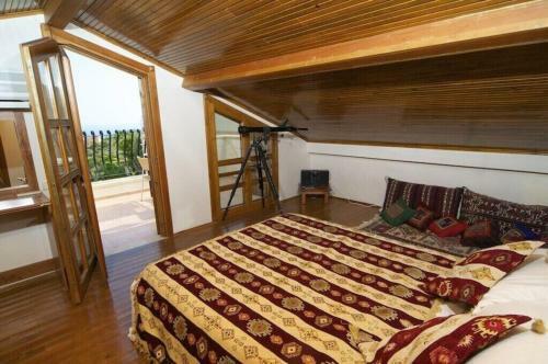 Luxury Spacious, Very Private Villa With Own Pool And Sea Views