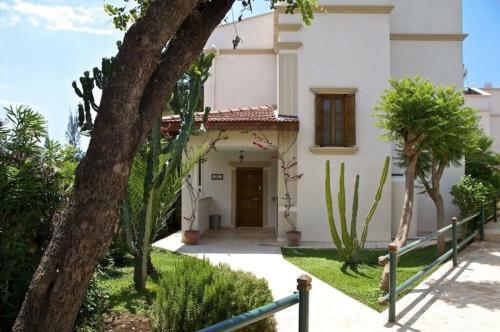 Luxury Spacious, Very Private Villa With Own Pool And Sea Views