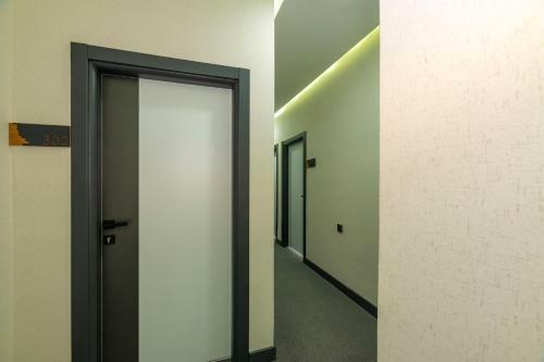 Melanj Airport Hotel