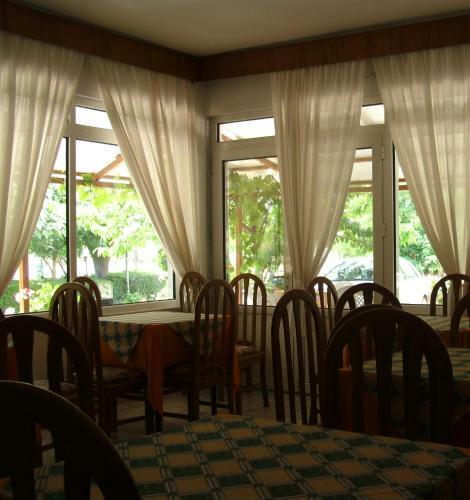 Athina Hotel